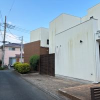 藤沢鵠沼海岸七丁目の賃貸物件/専有部の前に駐車スペースがあります。車も自転車もこちらへ