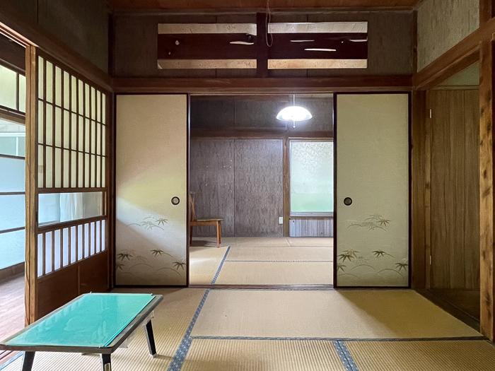 鎌倉市坂ノ下の売買物件/1階6畳和室が二間続いています