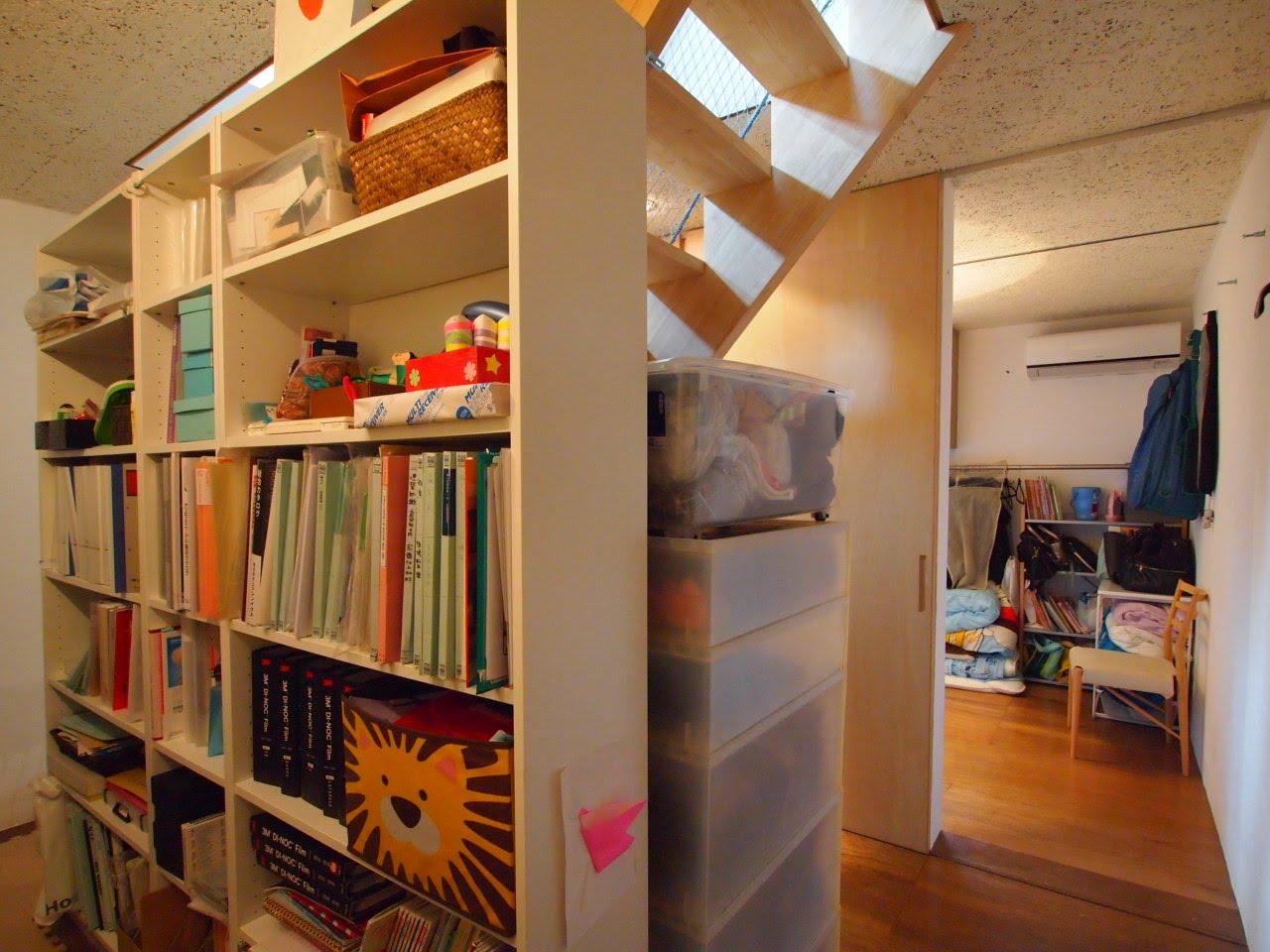 地下の部屋は、収納を取り付けてある