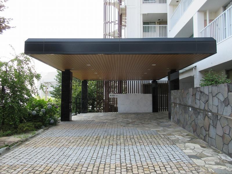 マンションエントランス