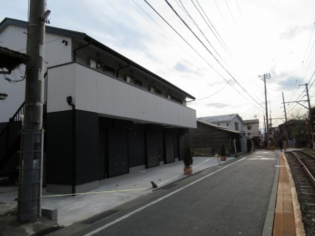 アパートと線路の位置関係