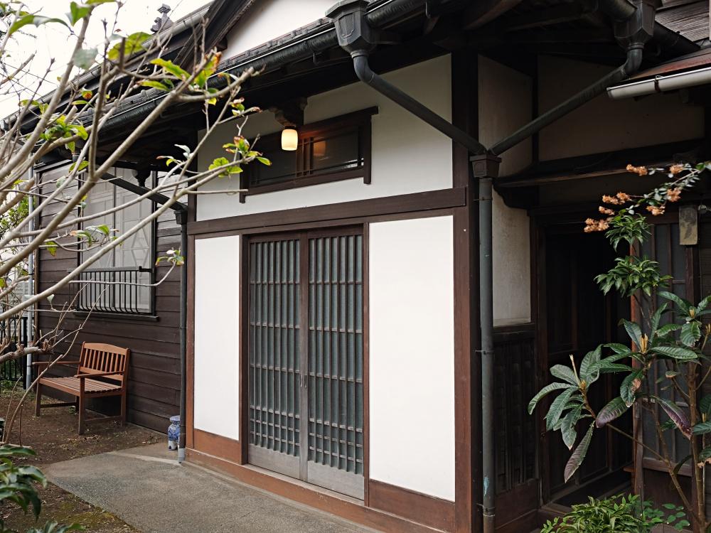 桜山の住宅地にひっそり残っていた和洋折衷の平屋。