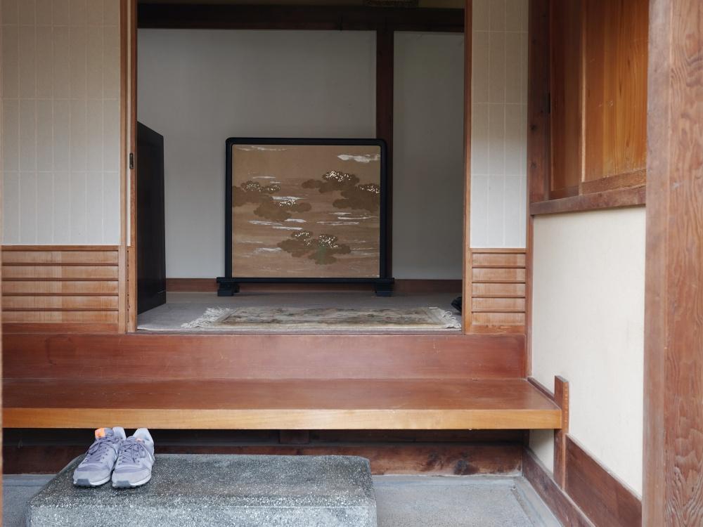 大玄関。お客様を迎える玄関として。