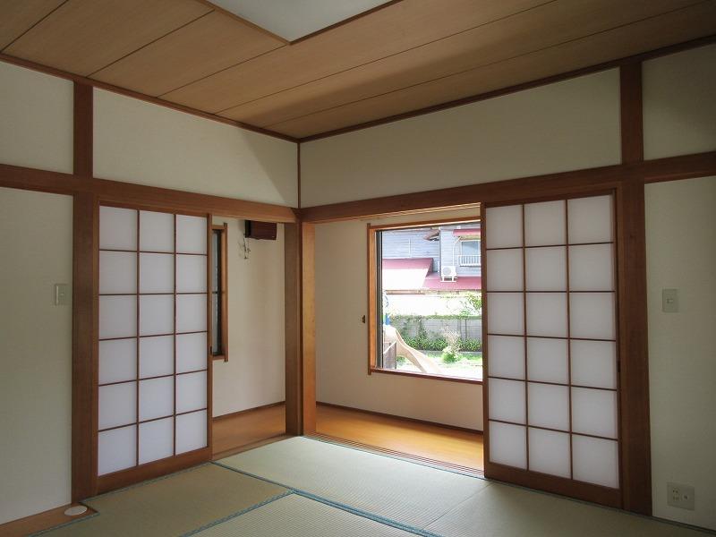 中2階の和室。L字型の廊下がいい