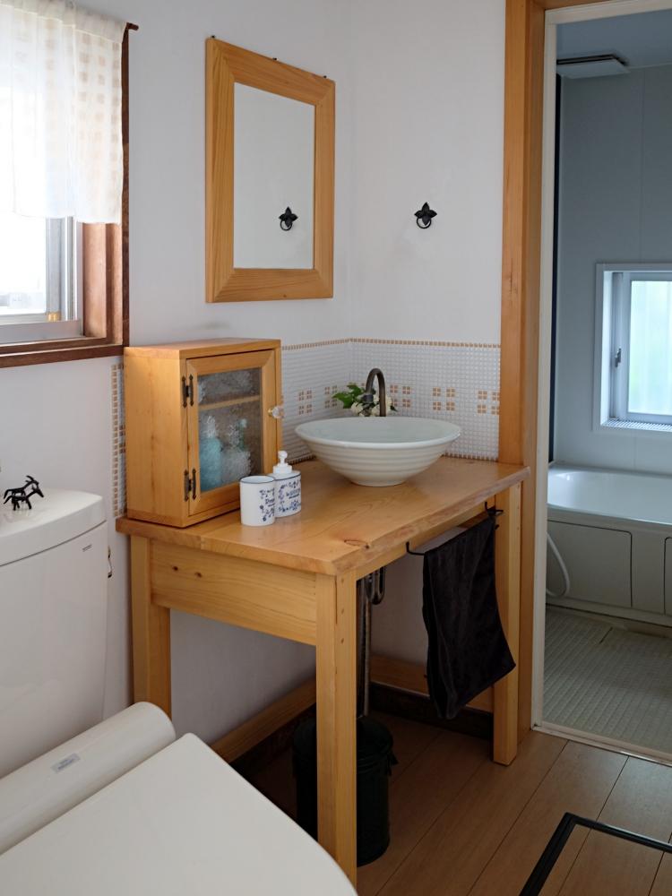 脱衣室・洗面・トイレはキュッとコンパクトに。