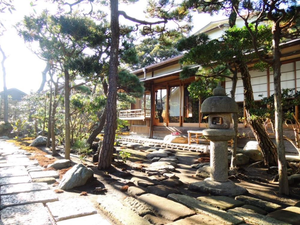 置き石ひとつにもオーナーのこだわりが