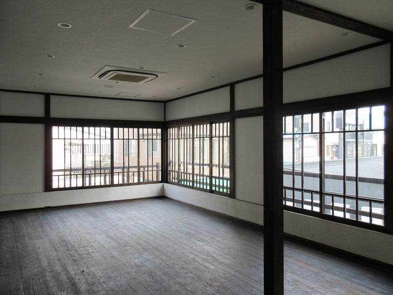 2階部分は趣のある空間