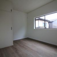 河北郡内灘町字千鳥台の賃貸物件/2階の南向きの洋室