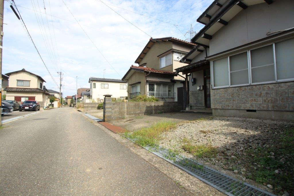 前面道路。