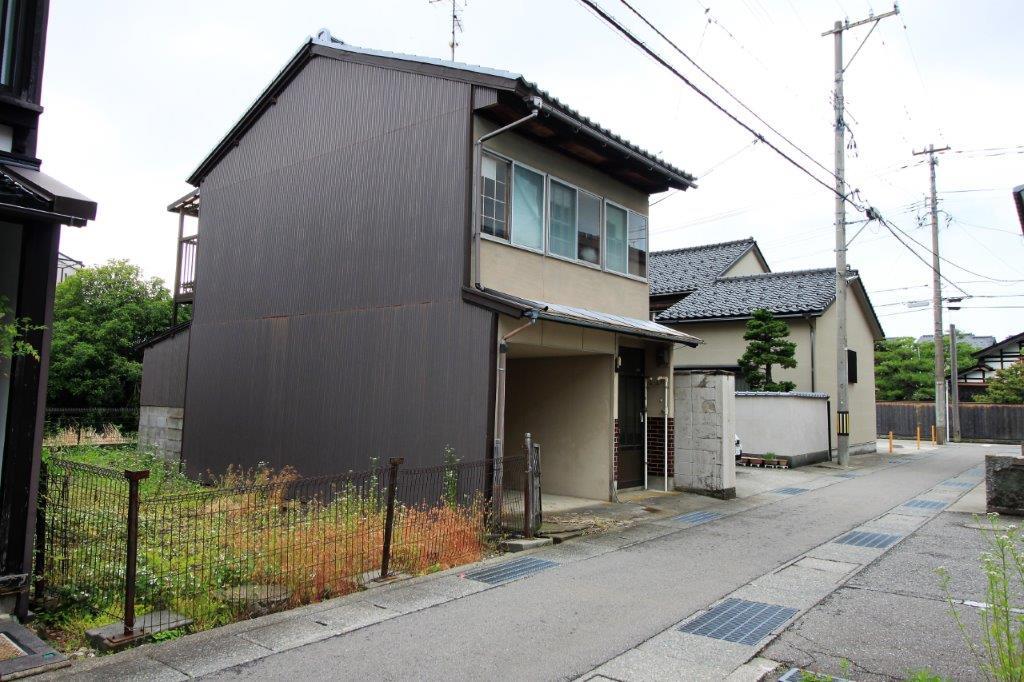 【価格改定】大きなお庭とミニマム町家 (金沢市横山町の物件) - 金沢R不動産