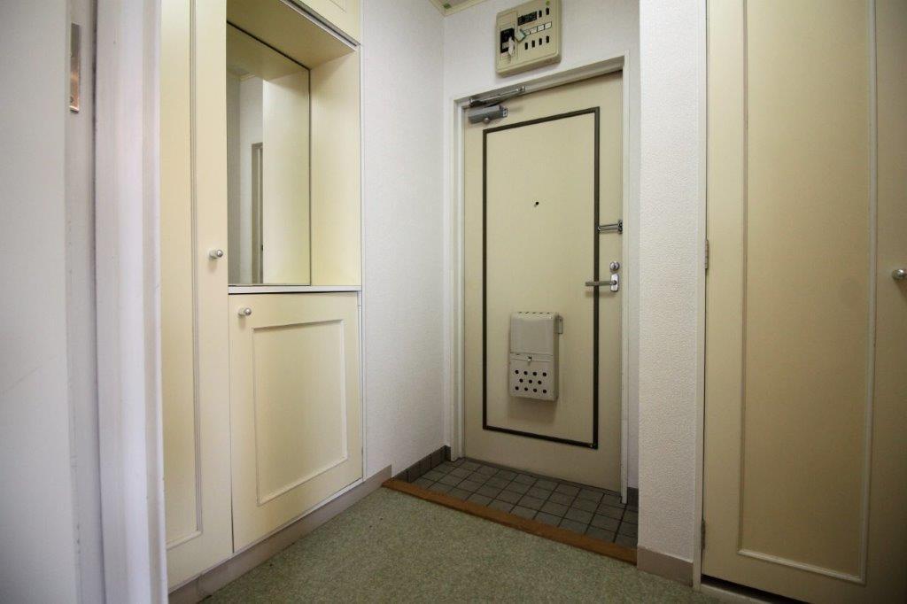 金沢市本多町の賃貸物件/玄関