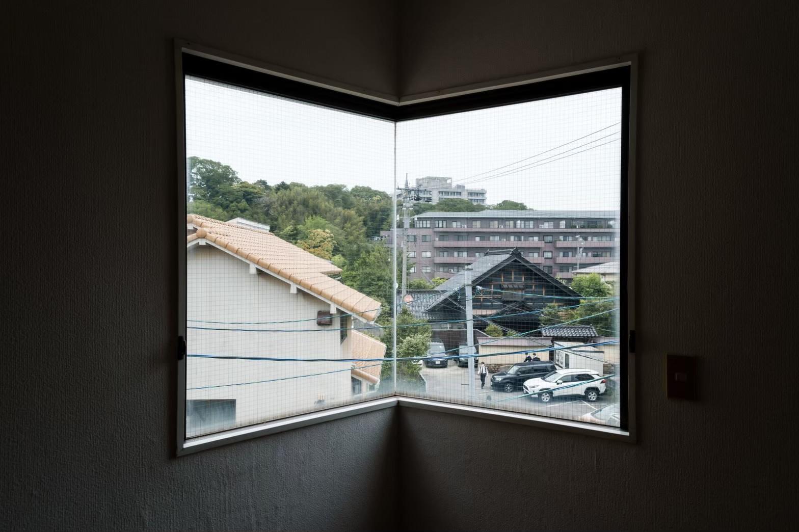 金沢市本多町の賃貸物件/西側のFIX窓からのビュー