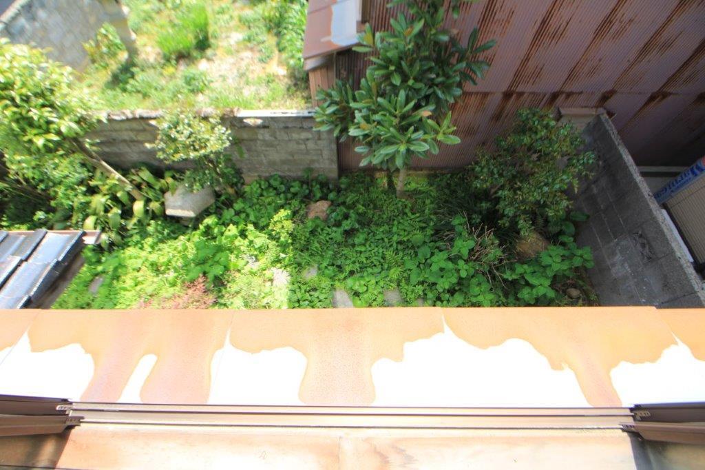 金沢市石引の売買物件/縁側から見る庭