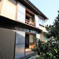 金沢市石引の売買物件/庭からみる建物