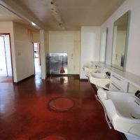 金沢市笠市町の賃貸物件/前にかがむタイプのシャンプー台。残置となりますので生かすのもあり