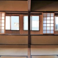 金沢市笠市町の賃貸物件/開口部が２重になっていて、窓と窓の間には縁側としては狭い謎のスペースあります