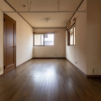 金沢市泉野町の売買物件/アコーディオンカーテンで仕切れるようになっています。家族構成によっては間仕切り壁を設置しても良し。
