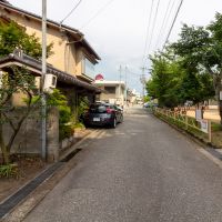 金沢市泉野町の売買物件/前面道路。やや狭いですが、大通りも近いです