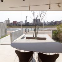金沢市中央通町の賃貸物件/入居者が自由に使える共用ラウンジ。貸切も出来るのでギャラリーなど予約制のイベントも開催可能です