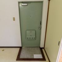 金沢市長土塀の賃貸物件/玄関横に洗濯機置き場