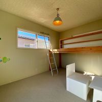 石川県河北郡内灘町字鶴ヶ丘3丁目の売買物件/2階寝室　この部屋だけロフトベッドがあります