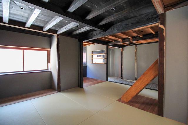 金沢市水溜町の賃貸物件/町家の佇まいに現代ミックスが入った実験的な空間