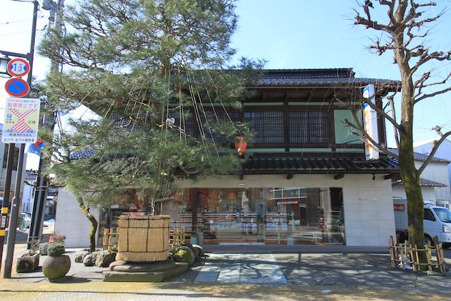 金沢市水溜町の賃貸物件/徒歩１分の位置に金沢Rスタッフも通い詰める天狗中田本店