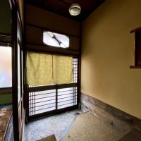 金沢市六枚町の賃貸物件/玄関