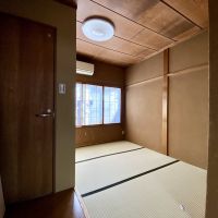金沢市六枚町の賃貸物件/階段を上がると現れてくる3帖の和室