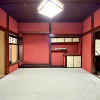 金沢市六枚町の賃貸物件/右には群青色の和室　左は3帖の和室
