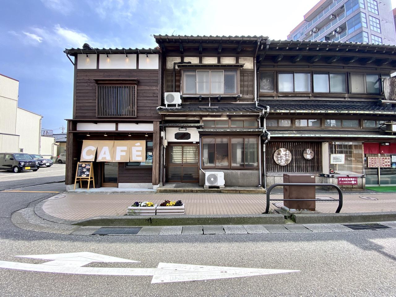 金沢市六枚町の賃貸物件/3棟並んだ町家の真ん中です