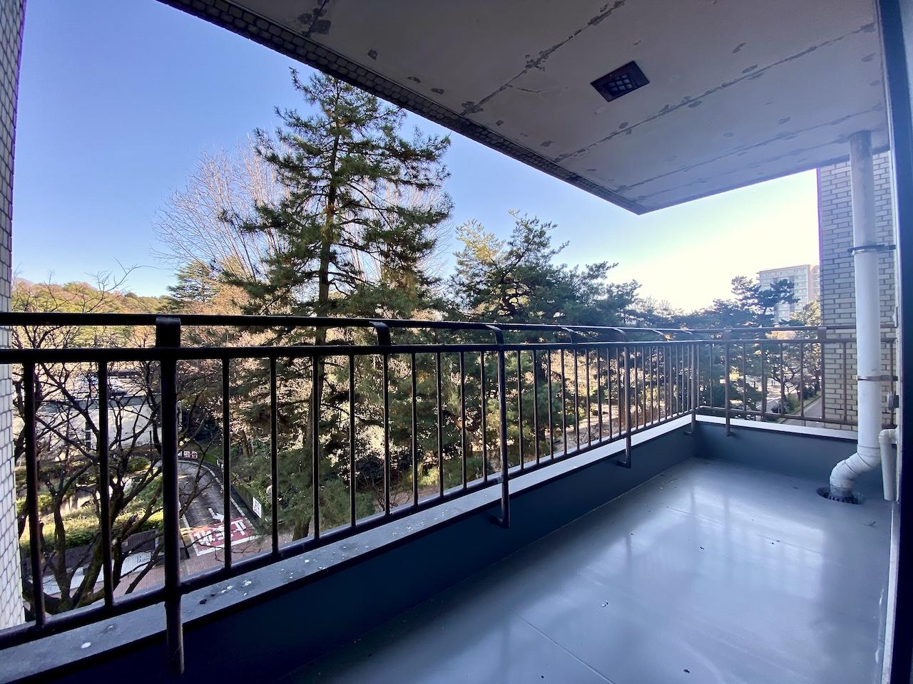 金沢市香林坊1丁目の賃貸物件/ベランダ　気分を変えたい時は外に出てみてください