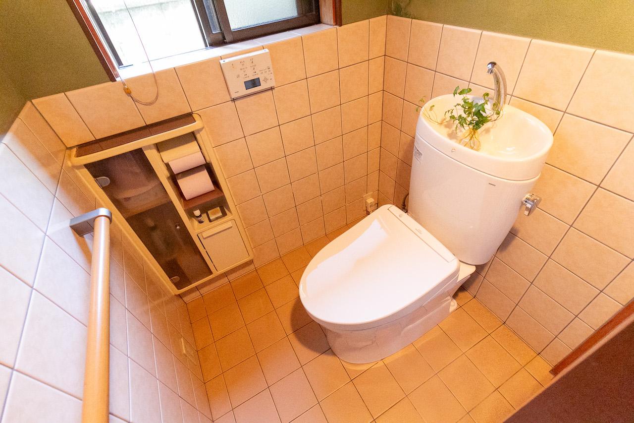 金沢市金石本町の売買物件/トイレも交換されています。