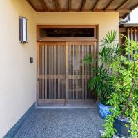 金沢市金石本町の売買物件/和風の玄関。玄関を開けた時のギャップが良いです。
