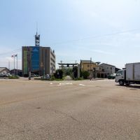 金沢市金石本町の売買物件/西警察署前の交差点。港町金石の入り口のような場所だと思います。