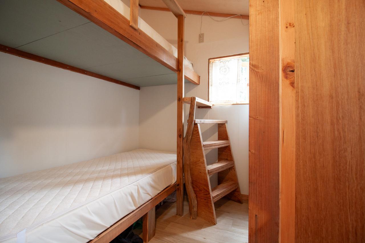 福井県坂井市三国町崎の売買物件/手作りの2段ベットもあります。