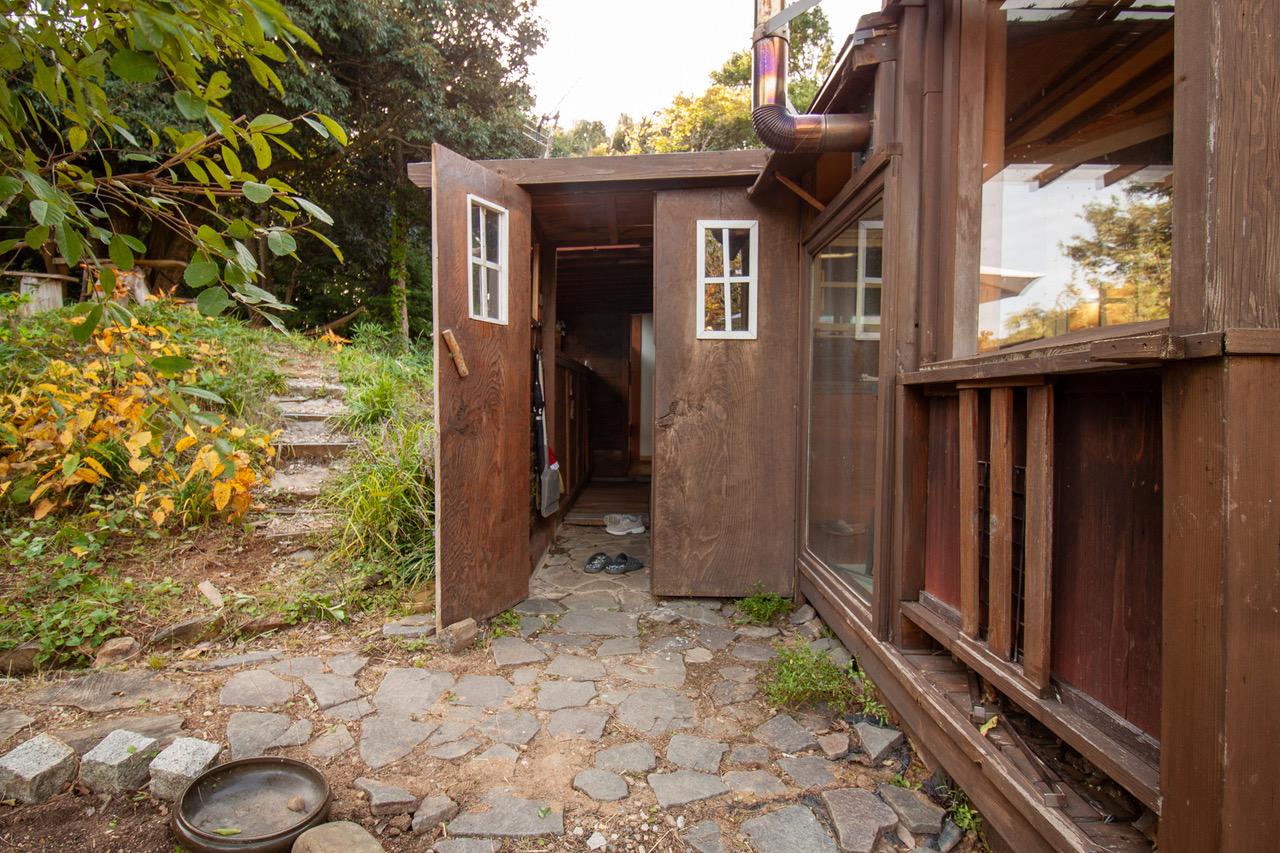 福井県坂井市三国町崎の売買物件/童話に出てきそうな入り口