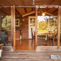 福井県坂井市三国町崎の売買物件/ベランダから室内