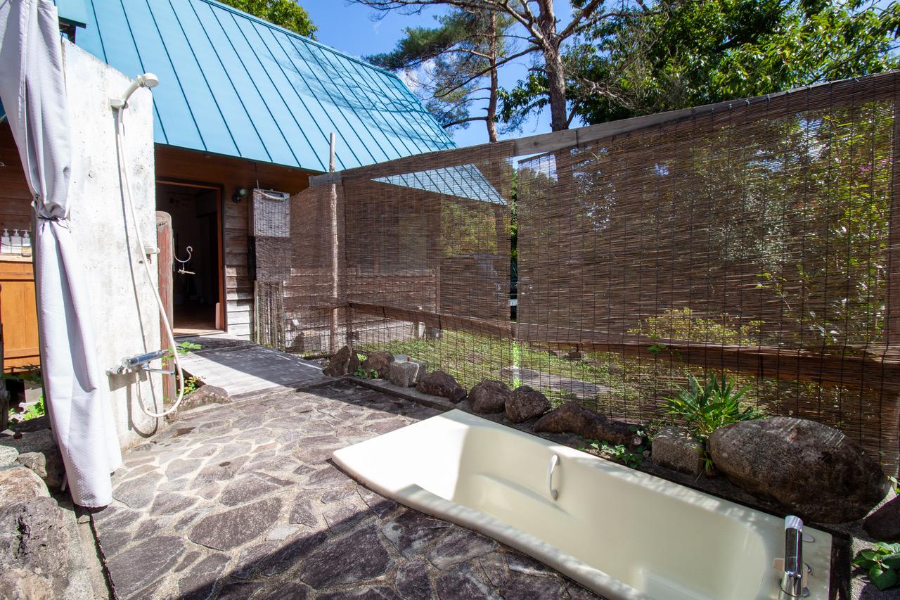 珠洲市若山町上山の売買物件/浴槽とシャワー