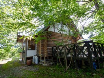 珠洲市若山町上山の売買物件/静かな森の湖畔から