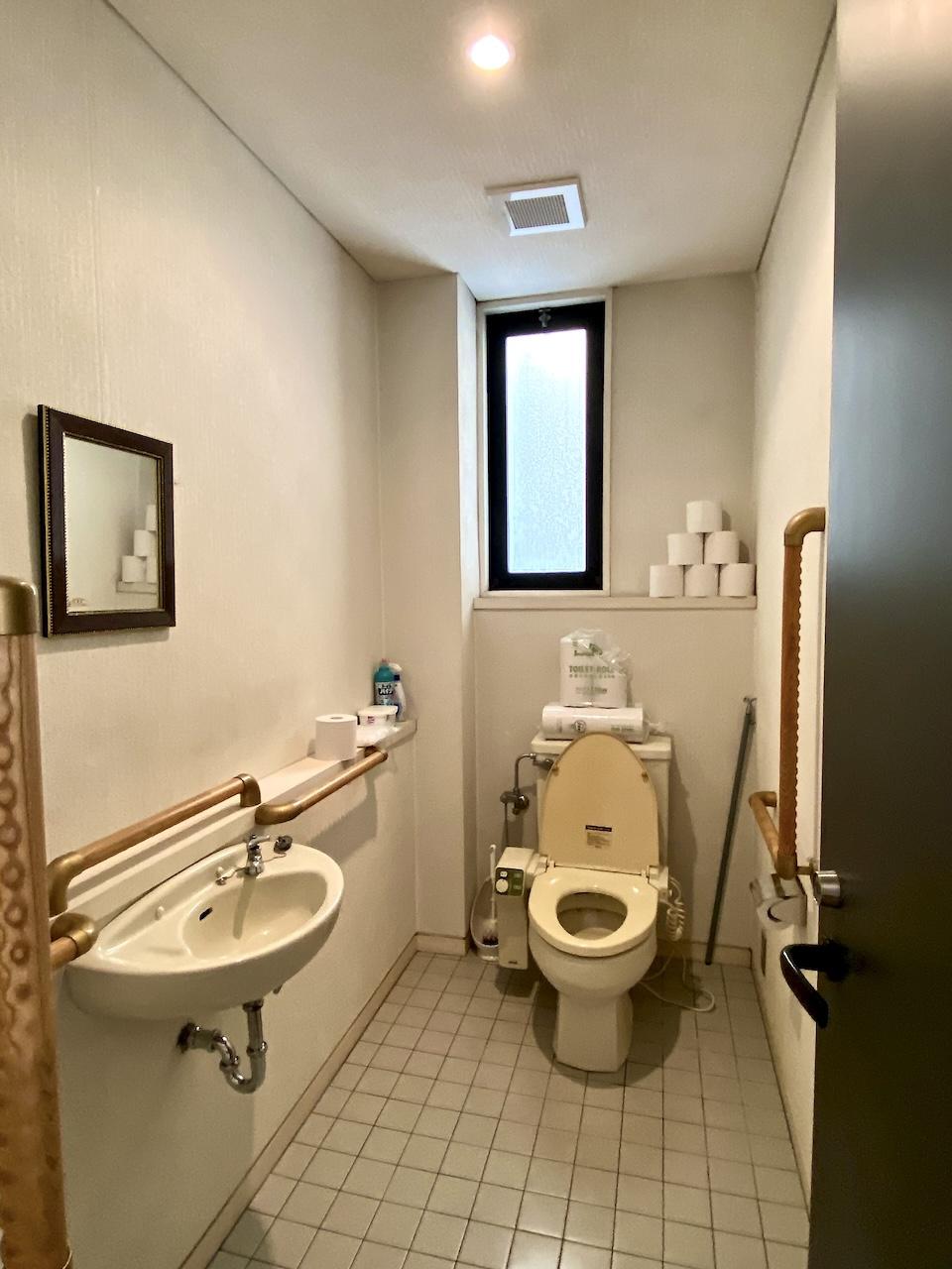 金沢市広坂1丁目の賃貸物件/2階子供部屋横のトイレ