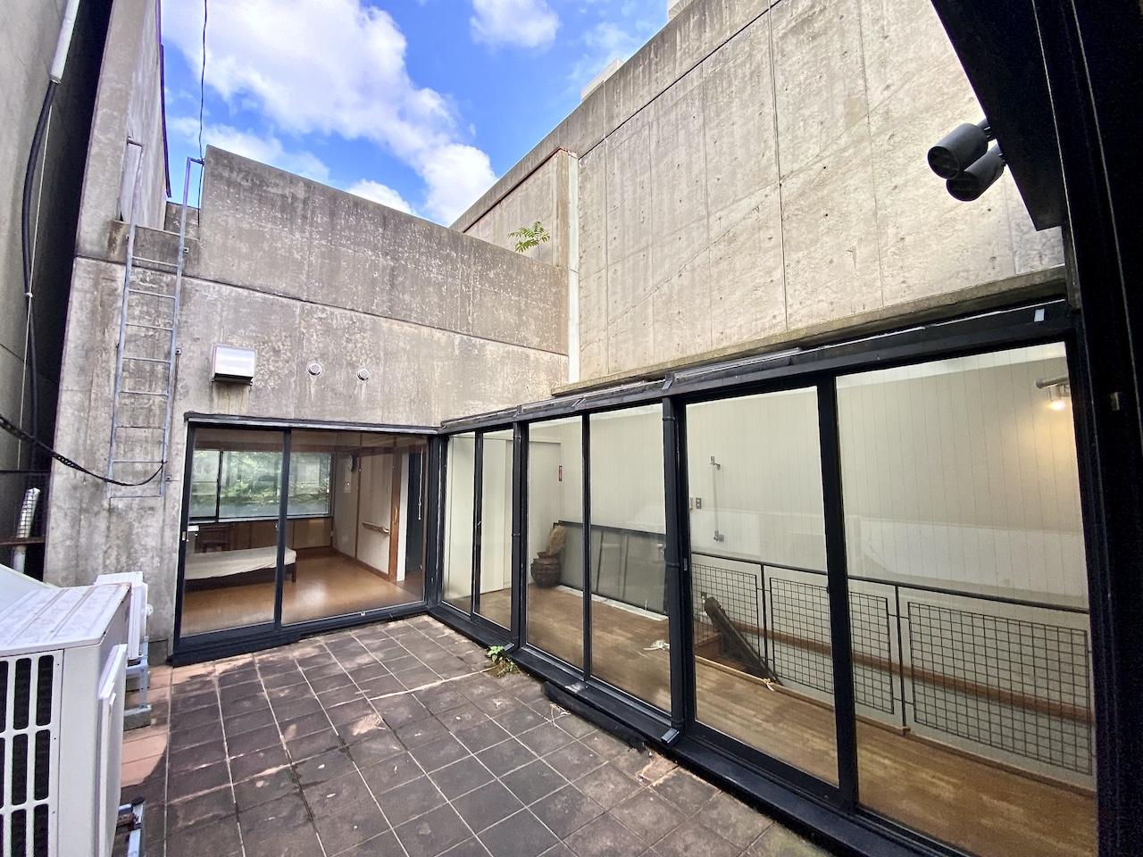 金沢市広坂1丁目の賃貸物件/街中にいながらこのテラスは贅沢です