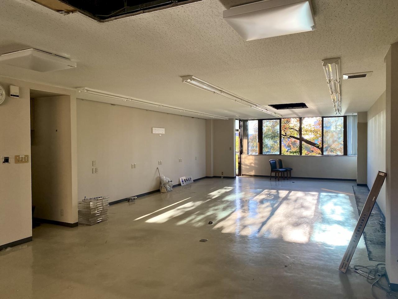 金沢市片町2丁目の賃貸物件/2階：オフィスの名残が残ってます