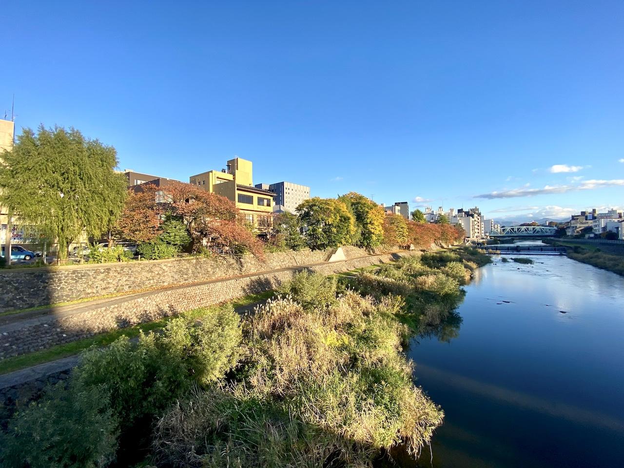 金沢市片町2丁目の賃貸物件/見づらいですが、濃い色の建物が今回の募集物件です