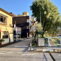 金沢市片町2丁目の賃貸物件/濃い色の建物が目印です