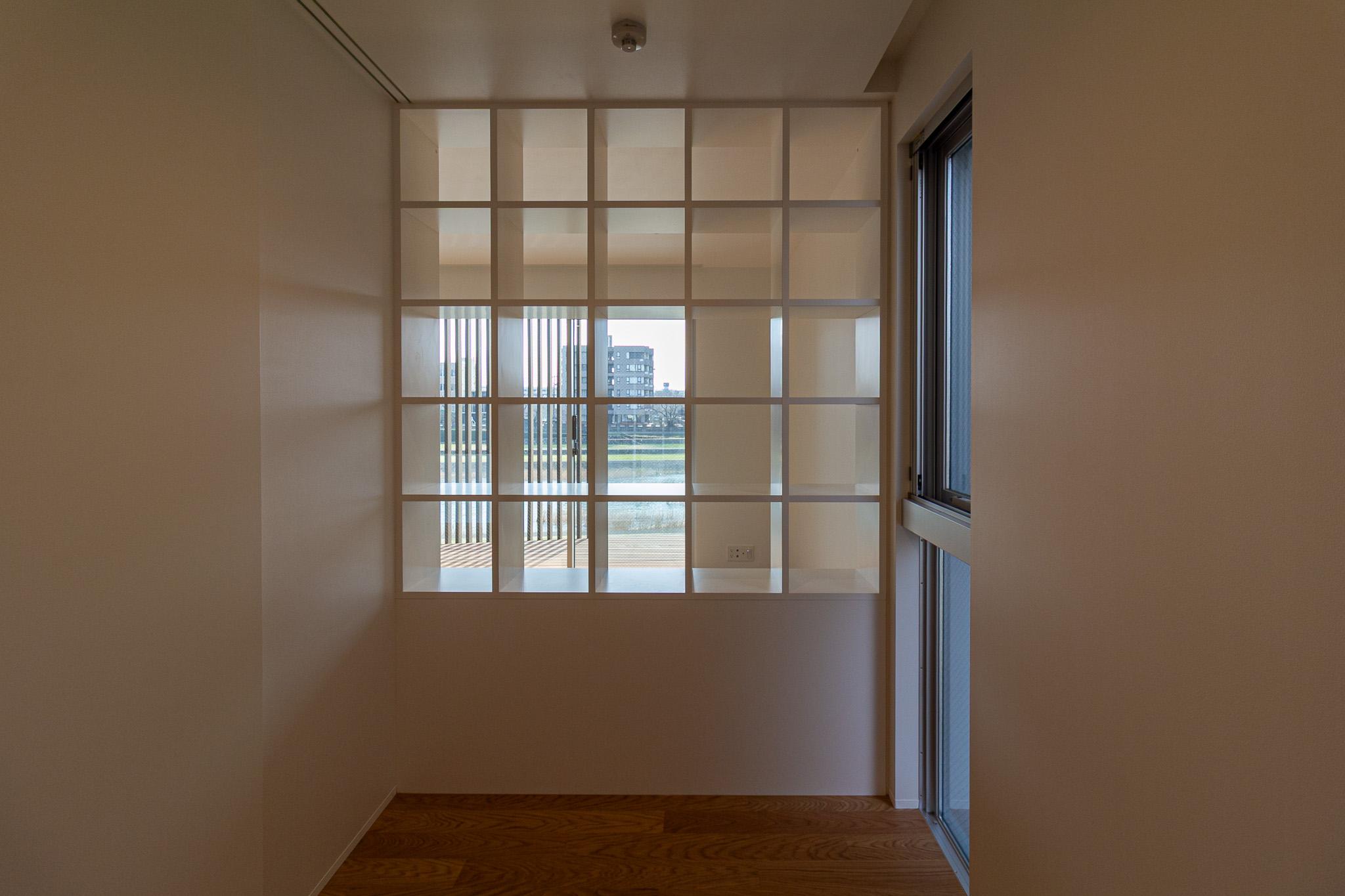 金沢市中央通町の賃貸物件/ベットからも犀川を望めます