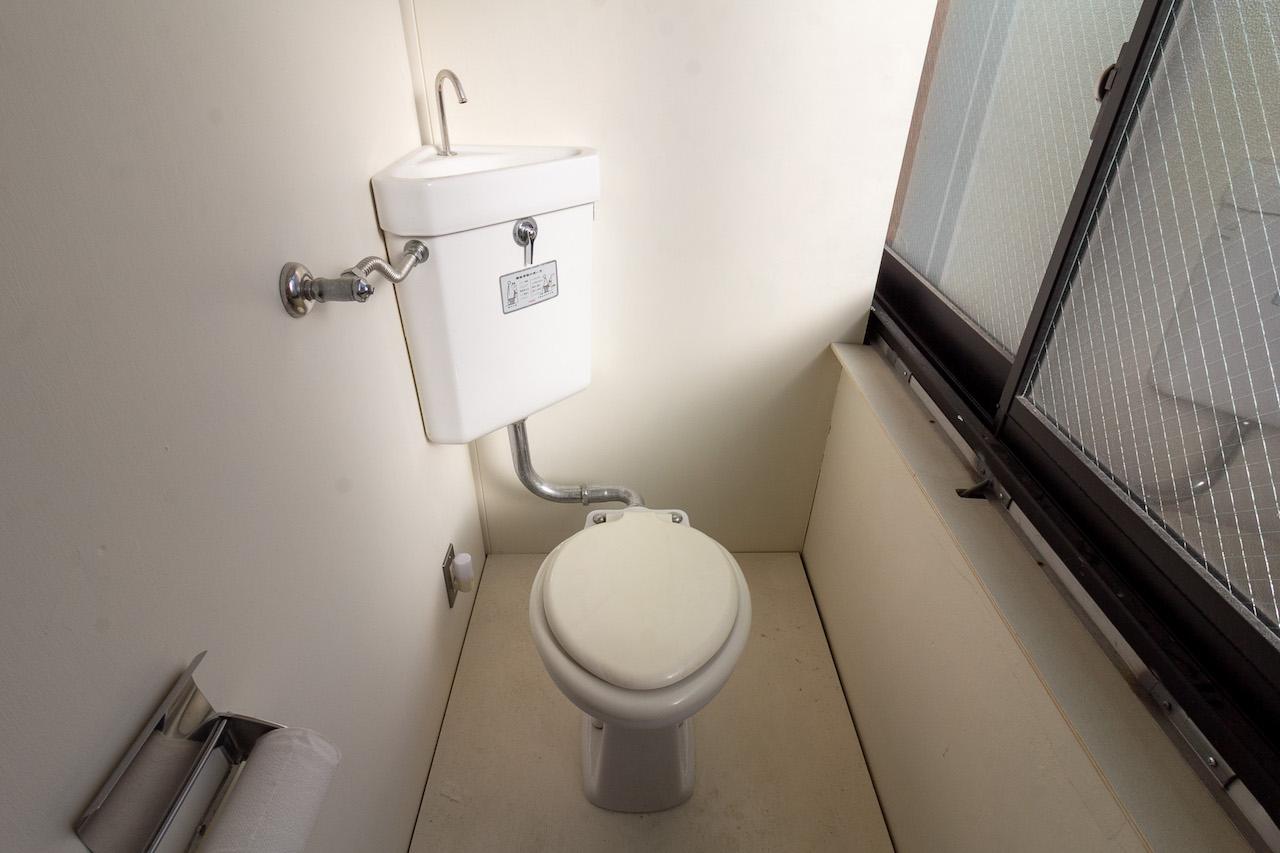 金沢市長町の賃貸物件/シンプルトイレ