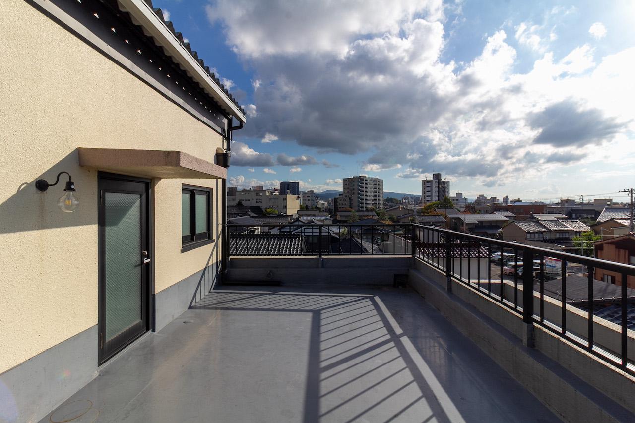 金沢市長町の賃貸物件/共用のルーフバルコニー