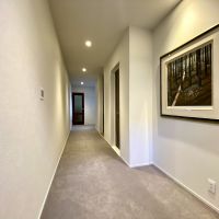 金沢市高尾南1丁目の売買物件/この廊下の奥行きたるや...