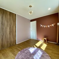 金沢市高尾南1丁目の売買物件/色合い的に女の子の部屋になりそう